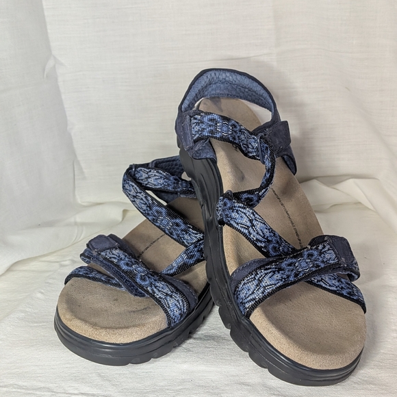 EUC Taos Zen Blue Suede Leather Comfort Walking Sandals Women's US 9 - Picture 1 of 15